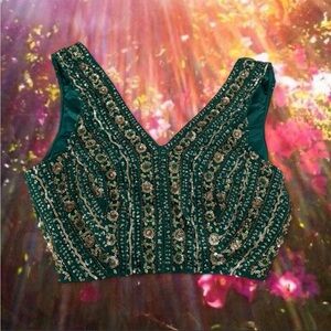Sani NWT sequin embroidered crop top
